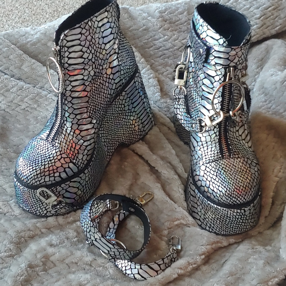 Dolls Kill Club Exx viper platforms